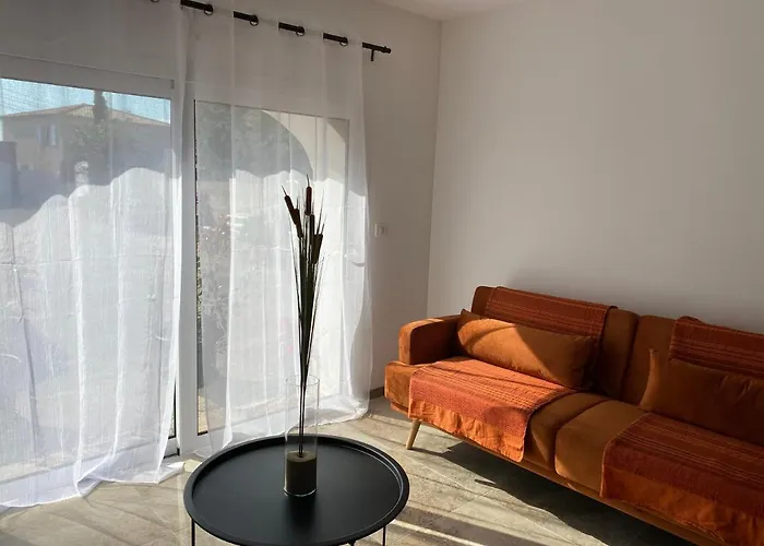Petite Maison En Pierre