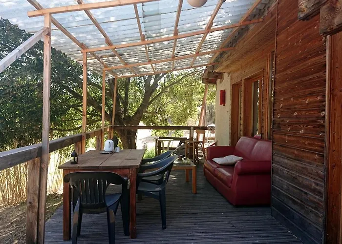 Chalet 4 A 6 Pers A La Campagne 15 Mn Plages Et Ajaccio Grand Terrain Arbore Calme Assure